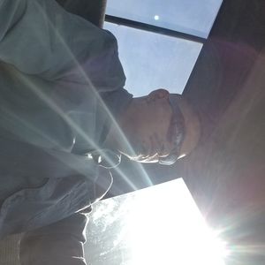 Meet your Posher, Carlos